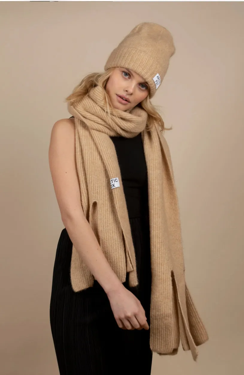 Artic Fox & Co - Mohair Wool Scarf & Beanie Set
