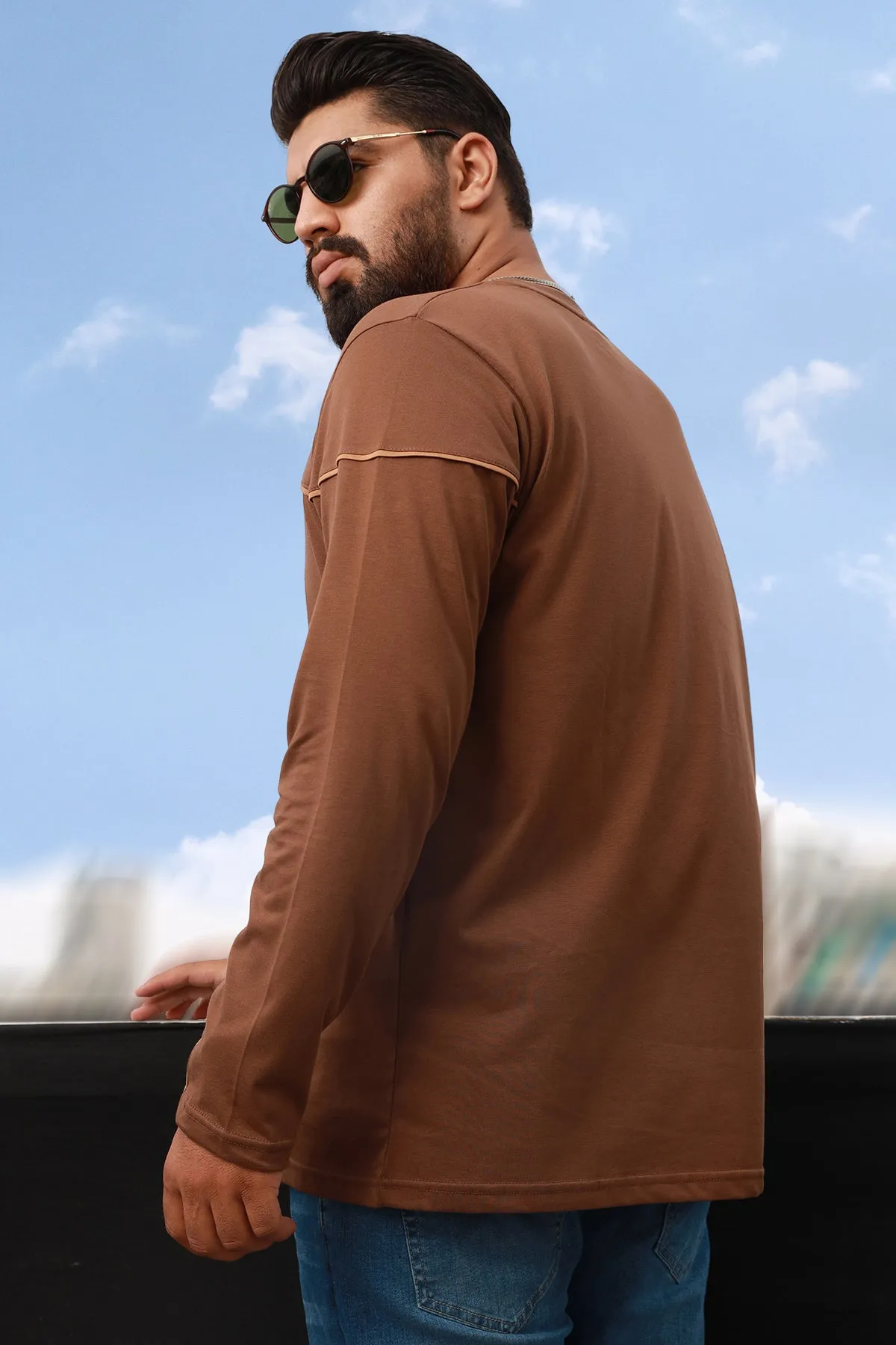 Brown Contrast Piping Panel T-Shirt (Plus Size) - W22 - MT0211P