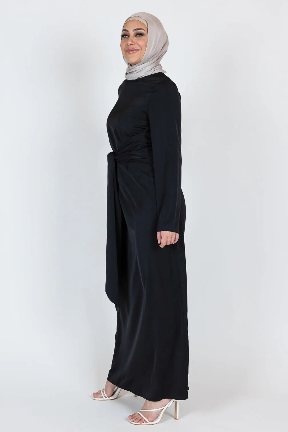Daya Tie Abaya