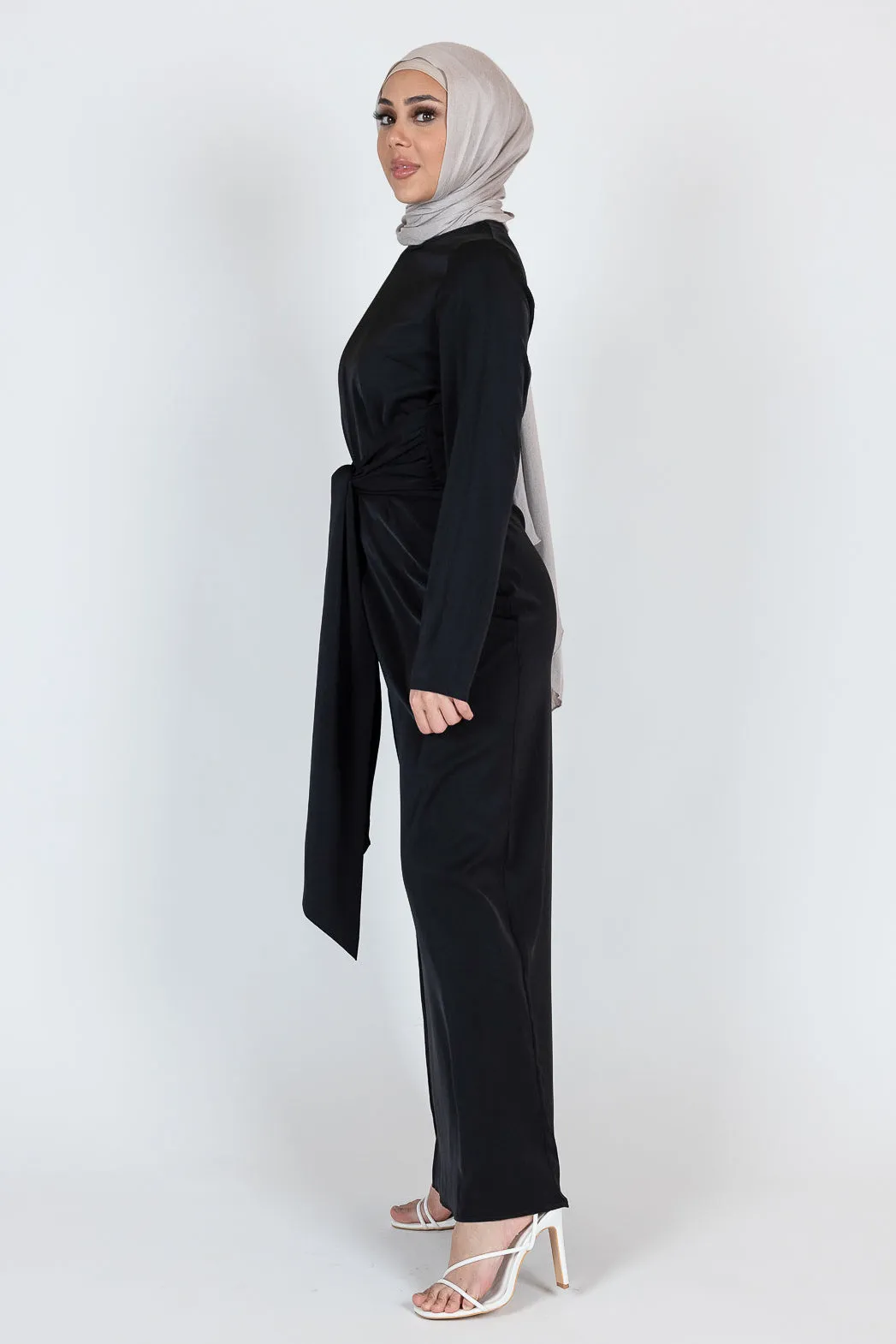 Daya Tie Abaya