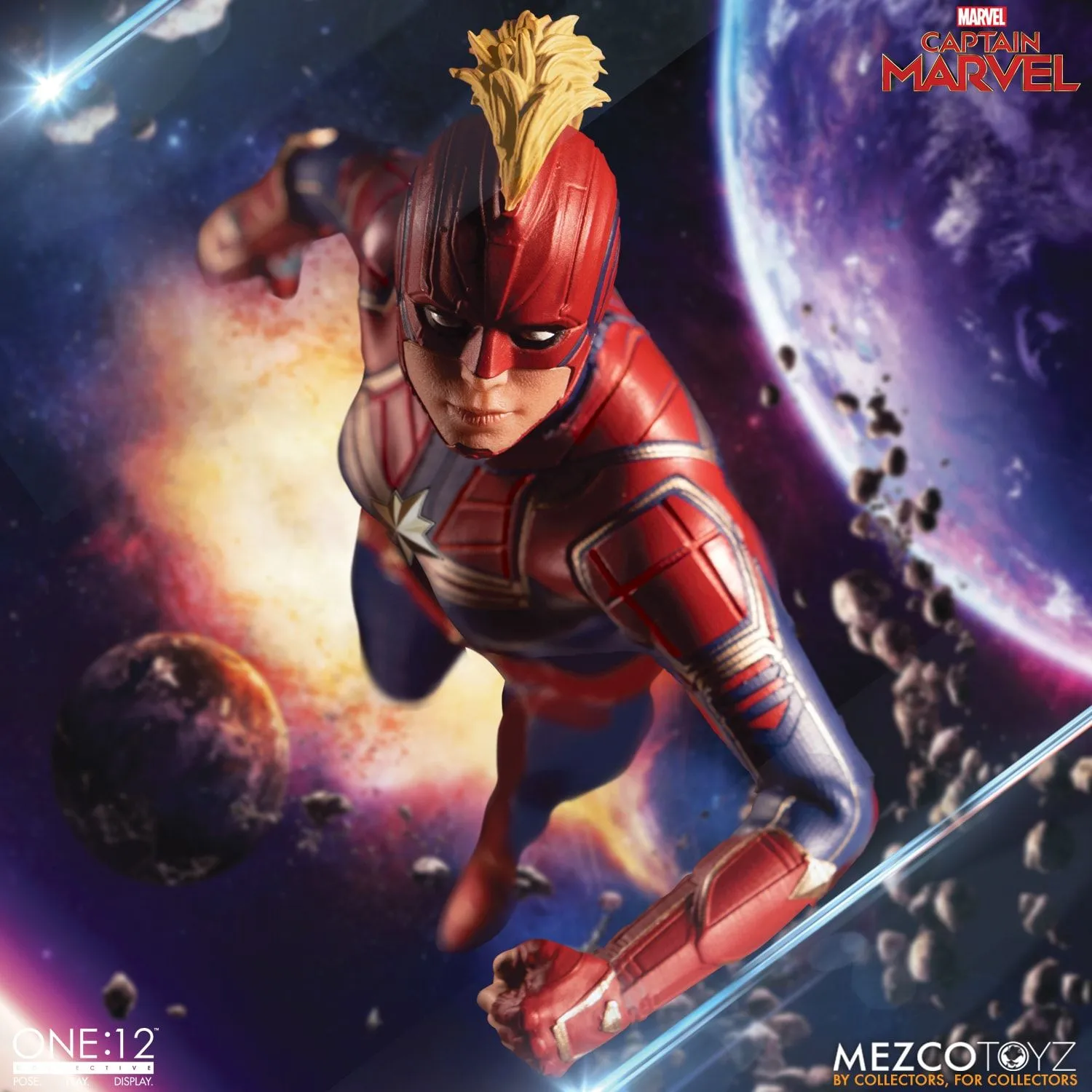 Mezco Toyz Captain Marvel One:12 Action Figure