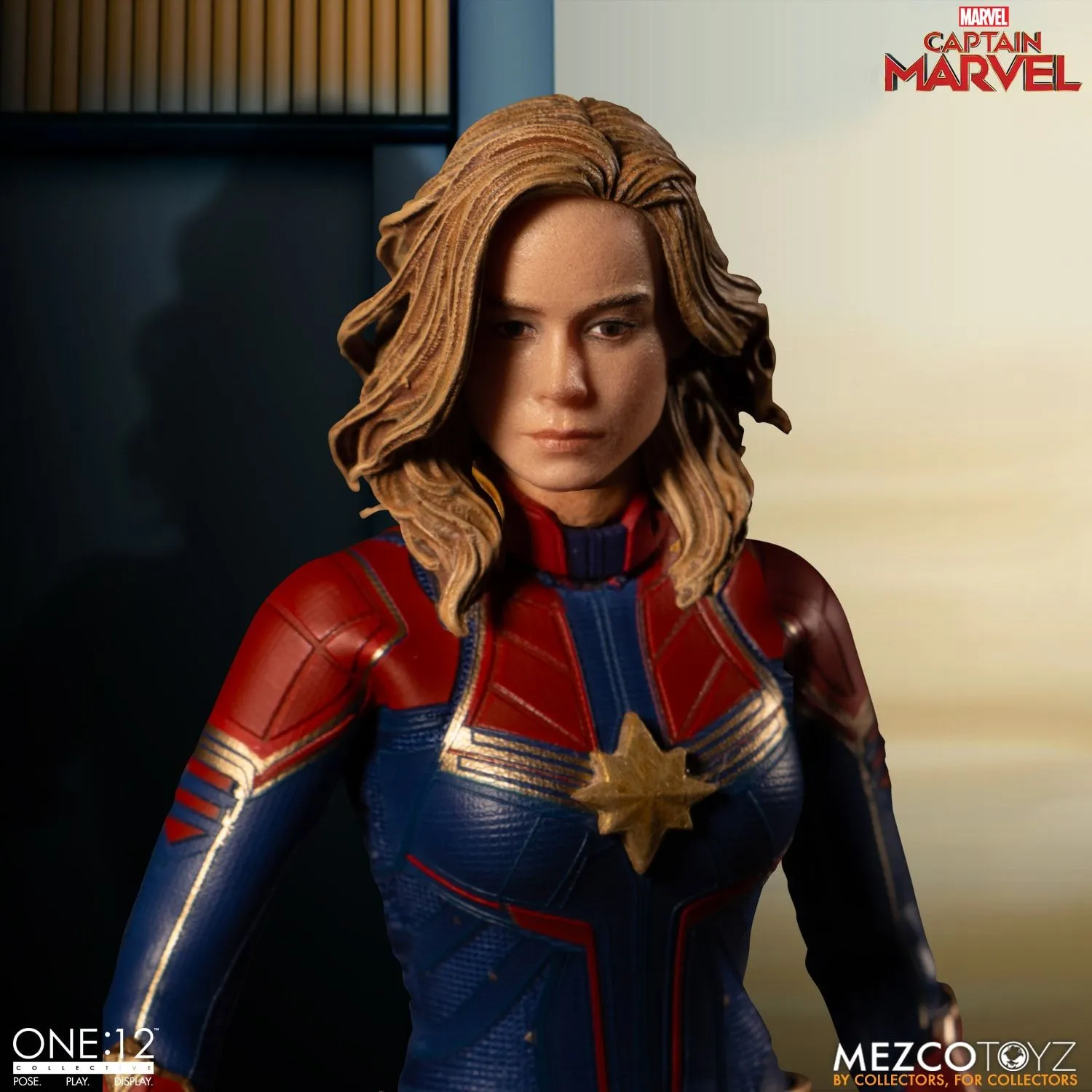 Mezco Toyz Captain Marvel One:12 Action Figure
