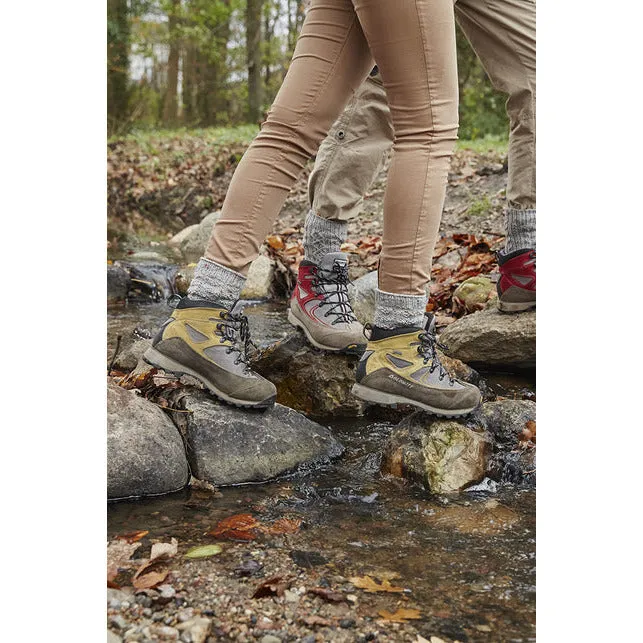 REGIA Magazine 001: Socks Moments